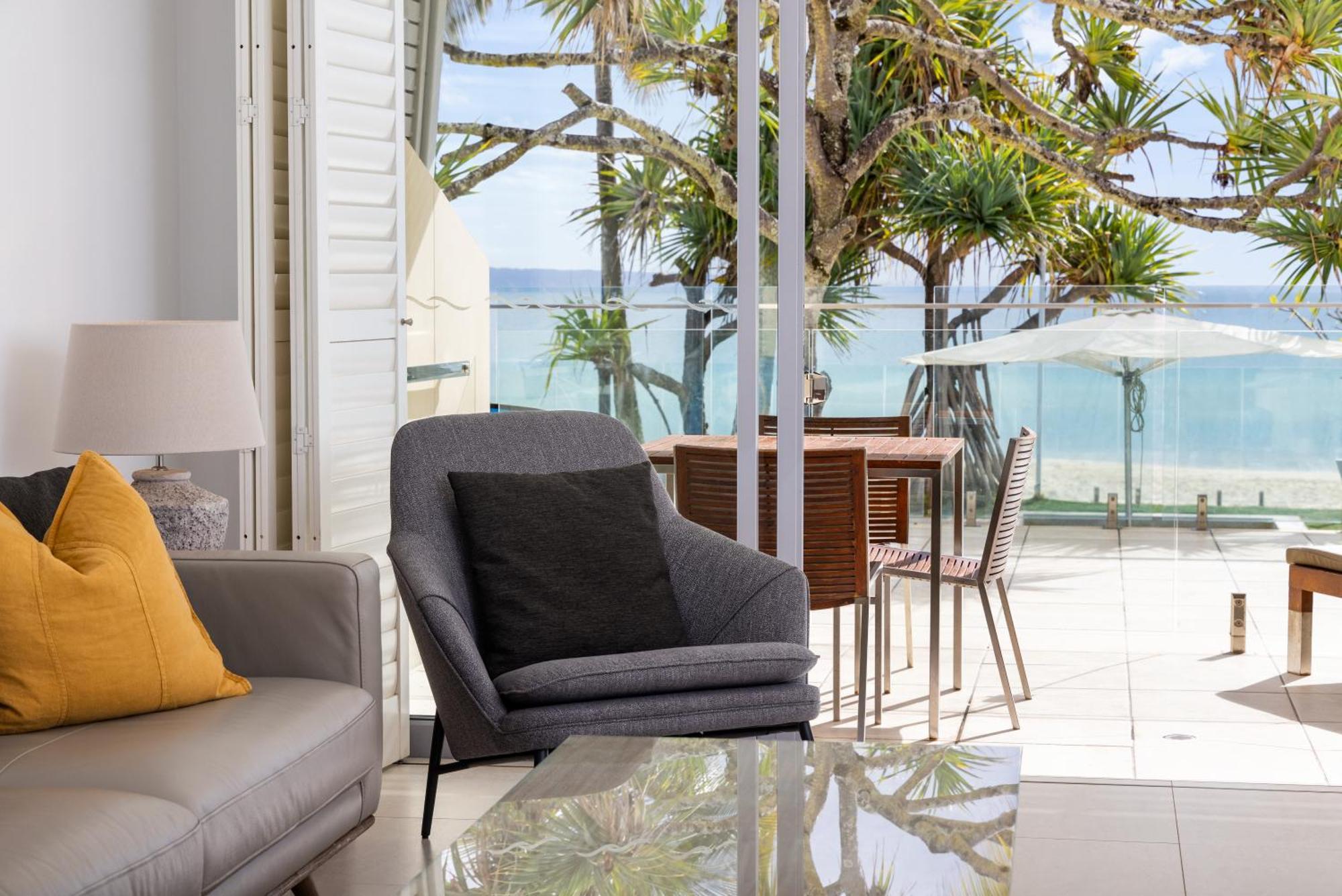 Fairshore 12: Absolute Beachfront, Direct Beach & Pool Access Noosa Heads Exteriör bild